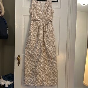 Universal Thread Beige and White Sleeveless Cut Out Dress